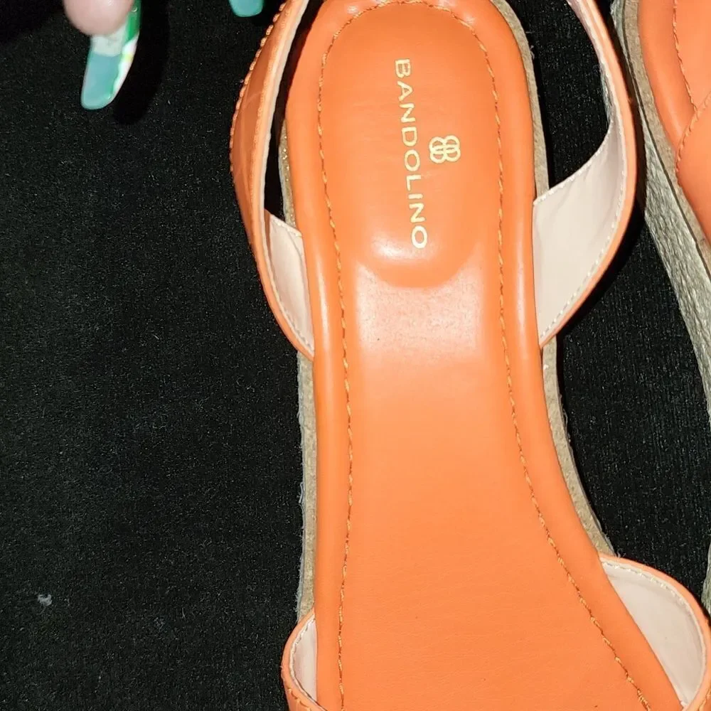 Bandolino orange faux